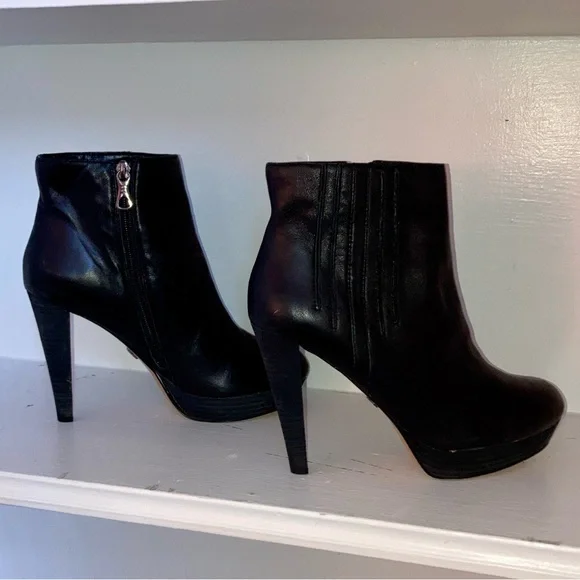 BCBGMaxAzria Henley Black Leather Heeled Platform Boots sz.8.5 - Picture 3 of 9